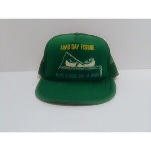 VINTAGE FEDERAL A BAD DAY OF FISHING GREEN PRINT MESH TRUCKER SNAPBACK HAT